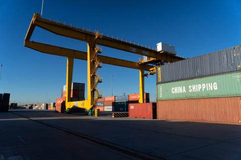 Adif entra en Puerto Seco para potenciar el Nodo Logístico de Madrid Adif entra en Puerto Seco para potenciar el Nodo Logístico de Madrid