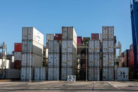 The EU ETS Observatory confirms the trend of declining connectivity in container traffic at European ports compared with neighboring countries