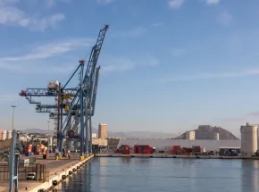 Spain’s state-owned ports handled more than 465 million tonnes of cargo through October